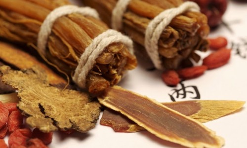威灵仙草药图片与功效-威灵仙泡醋的功效与作用网- 威灵仙的根有什么作用知识,分享威灵仙的根有什么作用